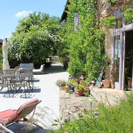 La Bicyclette Fleurie Bed & Breakfast Villemoirieu Exterior photo