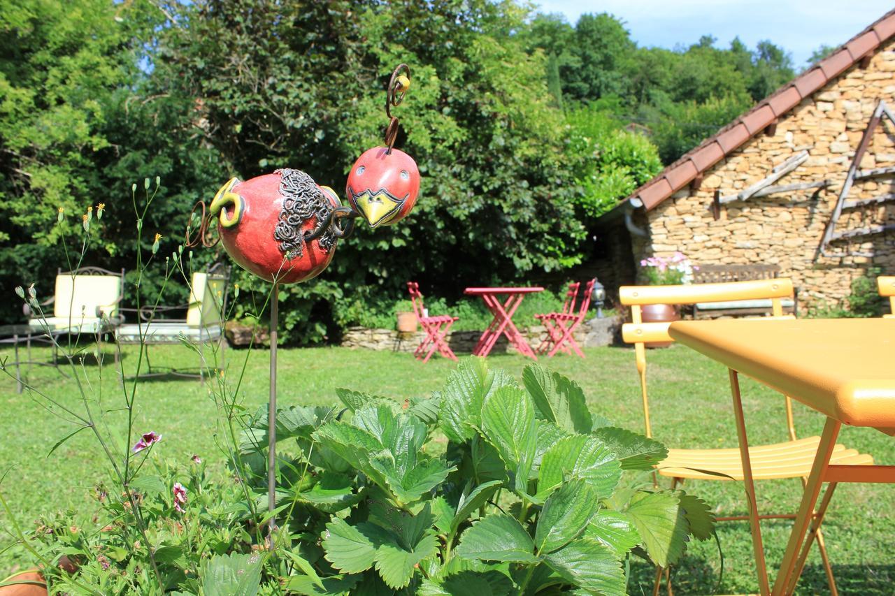 La Bicyclette Fleurie Bed & Breakfast Villemoirieu Exterior photo