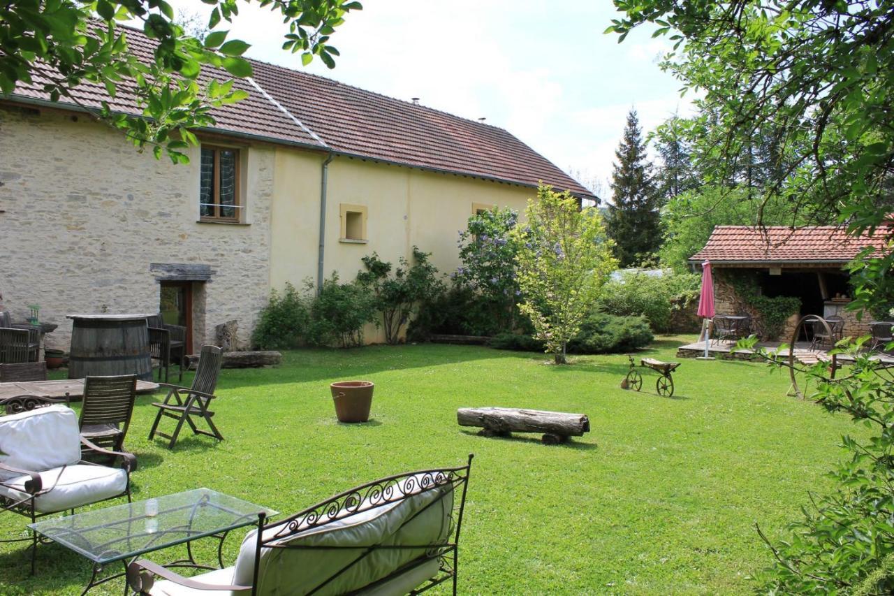 La Bicyclette Fleurie Bed & Breakfast Villemoirieu Exterior photo